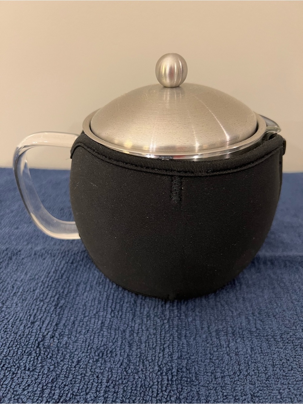 Glass Teapot with Stainless Steel Lid & Strainer with Black Cozy - Like New